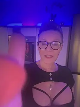 Snapshot of German_Milf chatting on February 2025 06:13:02 PM German Milf online show from February 2025 06:13:02 PM