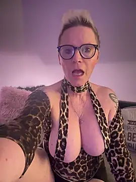 Snapshot of German_Milf chatting on February 2025 06:10:02 PM German Milf online show from February 2025 06:10:02 PM