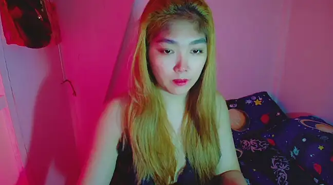 TR4NSCUTI3 online show from January 2025 11:54:01 PM