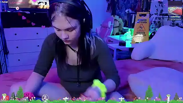 Cutiepiespanks online show from March 2025 01:06:02 PM