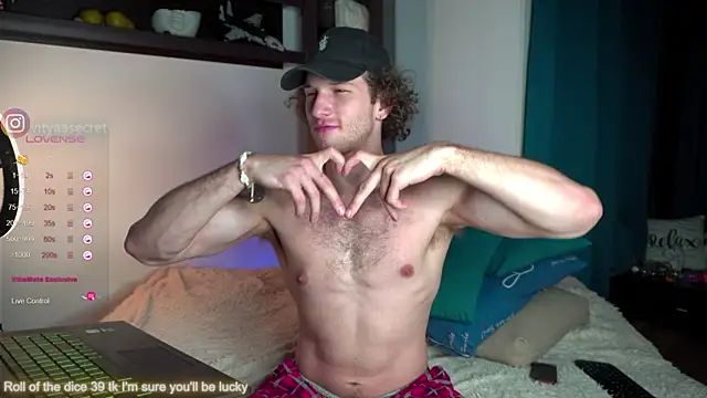 VIktorSecret online show from March 2025 01:47:01 PM