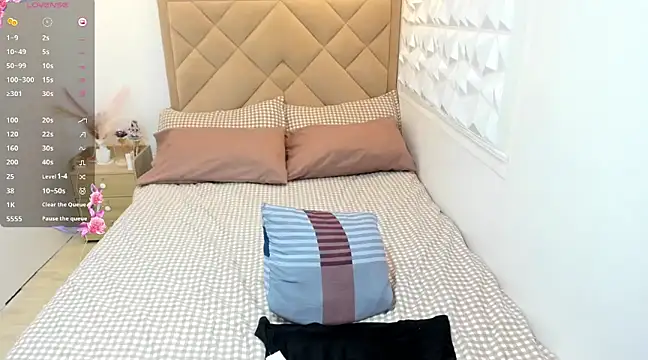 TsHeartXxx online show from March 2025 09:05:02 AM