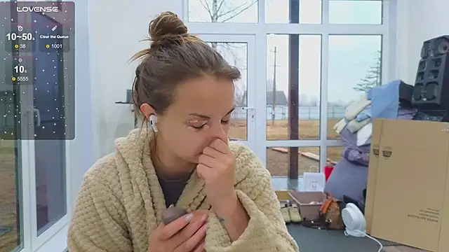 Misss Vikk online show from April 2026 09:53:01 AM