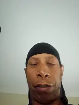 Snapshot of Vybezmaster chatting on November 2025 08:24:02 PM Vybezmaster online show from November 2025 08:24:02 PM