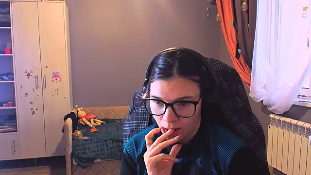 MollyLollipop online show from December 2025 03:01:01 AM