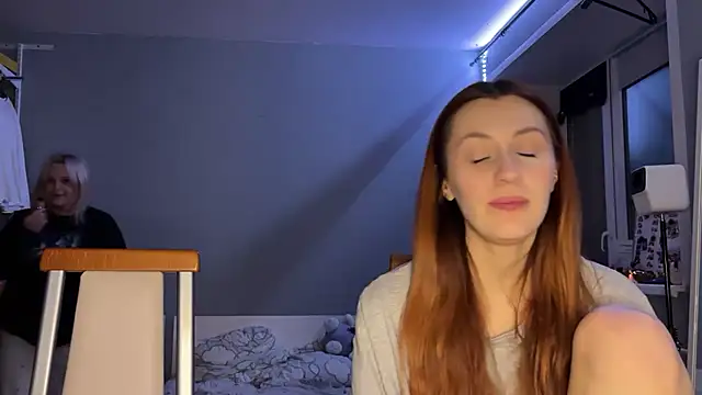 Uniarten online show from November 2025 08:19:02 PM