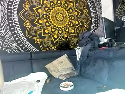 Snapshot of slankecrosdresser chatting on February 2025 11:55:01 AM slankecrosdresser online show from February 2025 11:55:01 AM