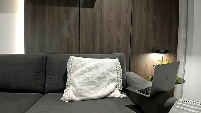 itsyourcassie online show from September 2025 12:32:01 AM