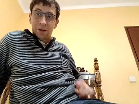 Snapshot of White_rabbit_ chatting on February 2026 12:16:02 AM White rabbit online show from February 2026 12:16:02 AM
