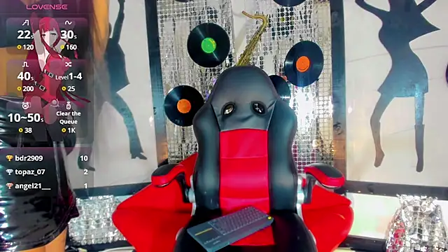 nickyminach  online show from December 2024 01:39:02 AM