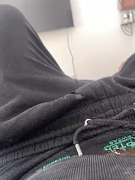 Krasavzi online show from March 2025 01:17:01 PM