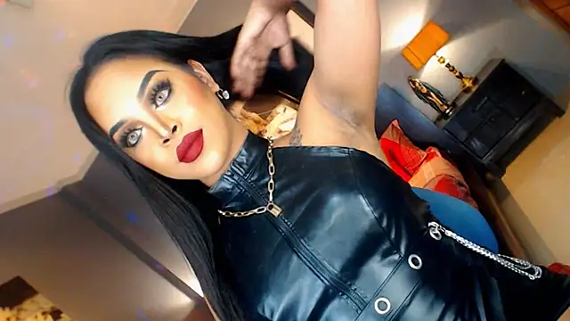 MarryQueen22 online show from November 2025 01:22:01 AM