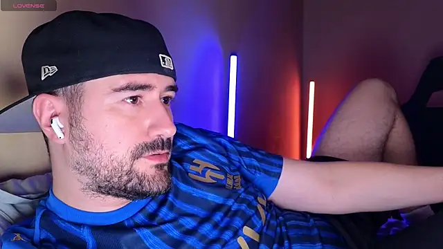 DominantTheo online show from April 2026 03:23:02 AM