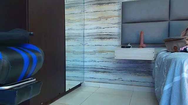 oliver  brown online show from December 2025 12:49:02 AM