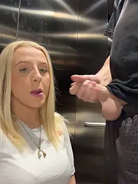 Strongqueen online show from January 2025 07:49:01 PM