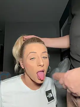 Strongqueen online show from October 2025 08:43:02 PM