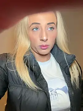 Strongqueen online show from December 2025 08:57:02 PM