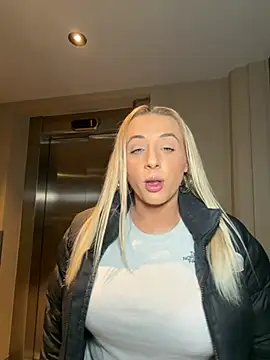 Strongqueen online show from January 2026 06:24:02 PM