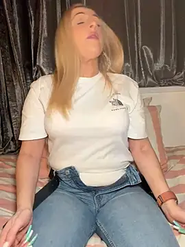 Strongqueen online show from March 2026 09:43:01 PM