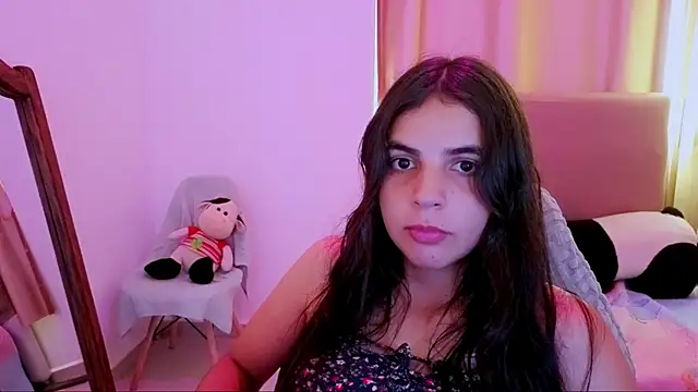 Snapshot of _elenna chatting on June 2026 06:02:01 PM elenna online show from June 2026 06:02:01 PM