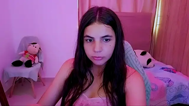 Snapshot of _elenna chatting on June 2026 05:46:01 PM elenna online show from June 2026 05:46:01 PM