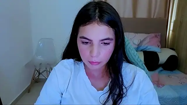 Snapshot of _elenna chatting on July 2026 07:23:02 PM elenna online show from July 2026 07:23:02 PM