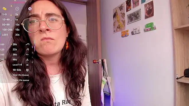 linda giggle online show from October 2025 03:25:02 PM