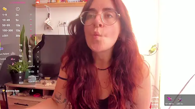 linda giggle online show from December 2025 02:23:02 PM