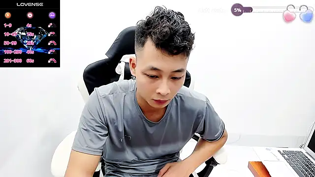 Naughty--asian online show from December 2025 02:11:01 PM