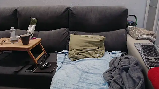 Nudelschwanz online show from March 2026 07:14:02 AM