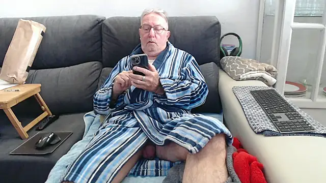 Nudelschwanz online show from March 2026 10:37:01 AM