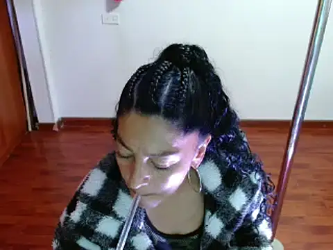 Anitta muscle online show from March 2025 07:06:02 PM