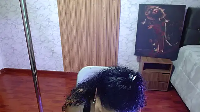 Snapshot of Anitta_muscle chatting on April 2026 08:47:01 PM Anitta muscle online show from April 2026 08:47:01 PM