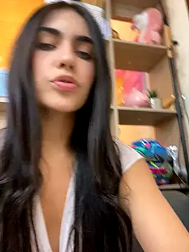 DaphneUwu online show from November 2025 12:01:02 AM