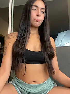 DaphneUwu online show from April 2026 12:52:02 AM