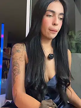 Snapshot of DaphneUwu chatting on August 2026 02:22:01 AM DaphneUwu online show from August 2026 02:22:01 AM
