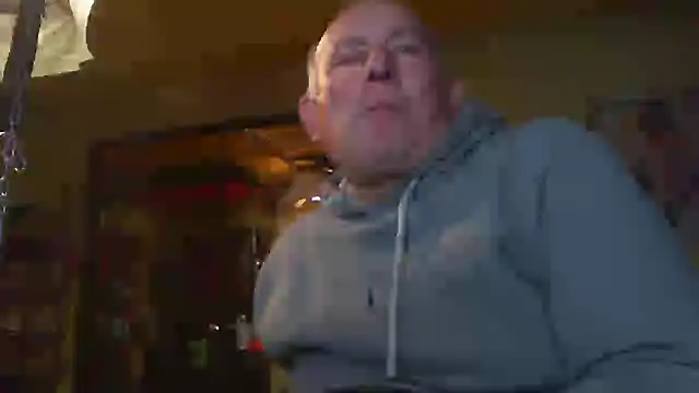 Snapshot of jeanlulu chatting on October 2025 08:20:01 PM jeanlulu online show from October 2025 08:20:01 PM