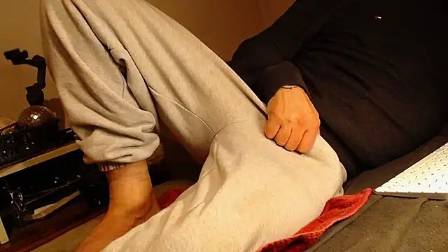 mike30nbg online show from January 2025 08:42:01 PM