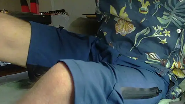 Snapshot of mike30nbg chatting on May 2026 09:12:02 PM mike30nbg online show from May 2026 09:12:02 PM