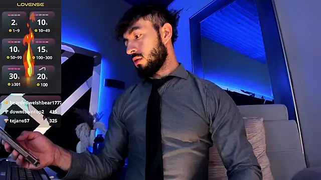 MarkWalker   online show from March 2025 04:44:01 PM