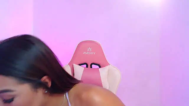 GiltRosebush online show from March 2025 04:02:01 PM