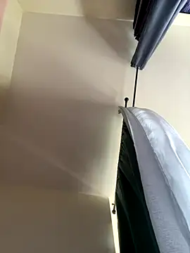 SuzieWanKenobi online show from September 2025 10:36:01 AM