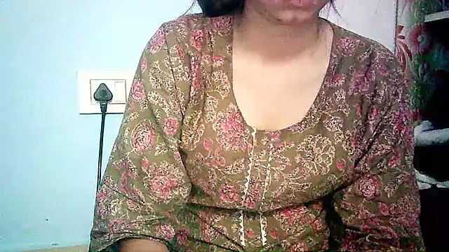 Snapshot of lovelydesi21 chatting on March 2025 10:44:01 AM lovelydesi21 online show from March 2025 10:44:01 AM