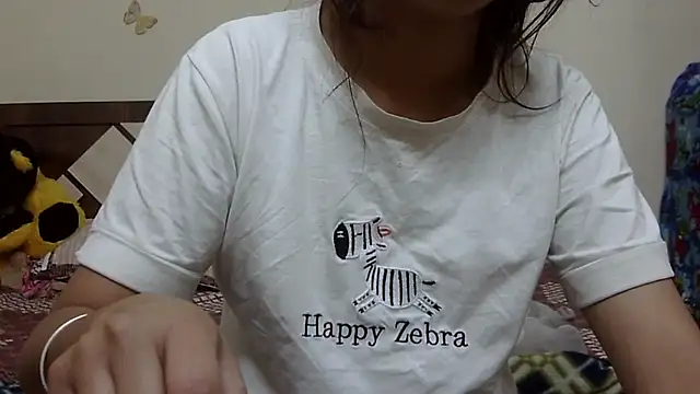 Snapshot of lovelydesi21 chatting on April 2026 05:12:02 AM lovelydesi21 online show from April 2026 05:12:02 AM