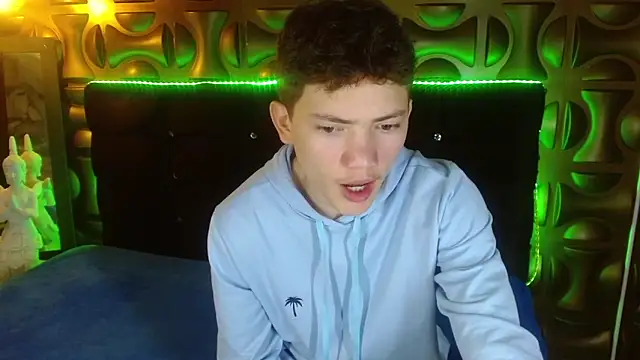 Snapshot of cruz_dante chatting on March 2026 07:08:01 PM cruz dante online show from March 2026 07:08:01 PM