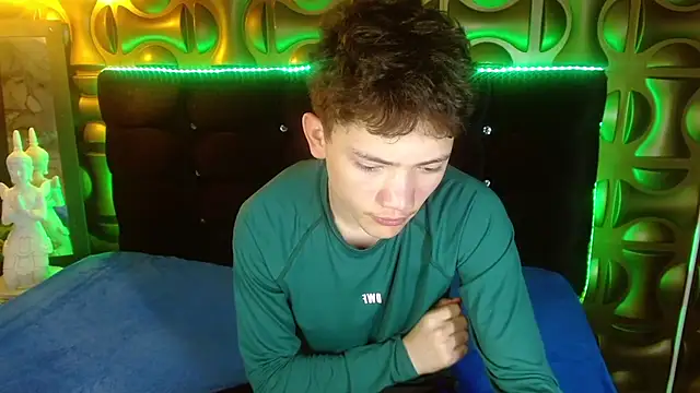 Snapshot of cruz_dante chatting on March 2026 07:19:01 PM cruz dante online show from March 2026 07:19:01 PM