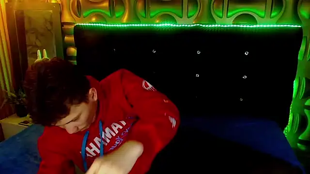 Snapshot of cruz_dante chatting on March 2026 07:24:02 PM cruz dante online show from March 2026 07:24:02 PM