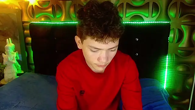 Snapshot of cruz_dante chatting on April 2026 07:22:01 PM cruz dante online show from April 2026 07:22:01 PM