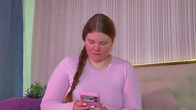 Snapshot of RubyValen chatting on June 2026 02:01:01 AM RubyValen online show from June 2026 02:01:01 AM