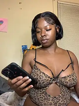 Snapshot of TinyBlazian901 chatting on September 2025 03:29:01 AM TinyBlazian901 online show from September 2025 03:29:01 AM